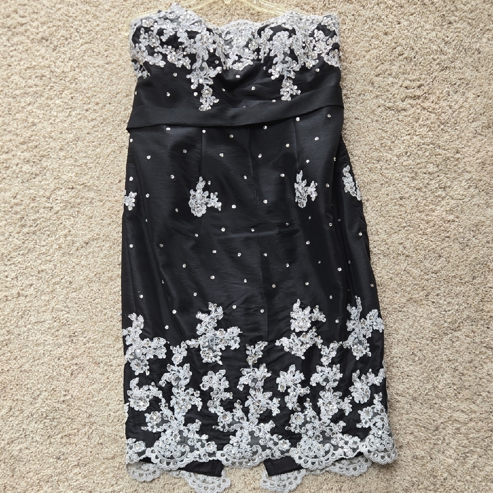 Elegant Strapless Black and Silver Tea Length Dress